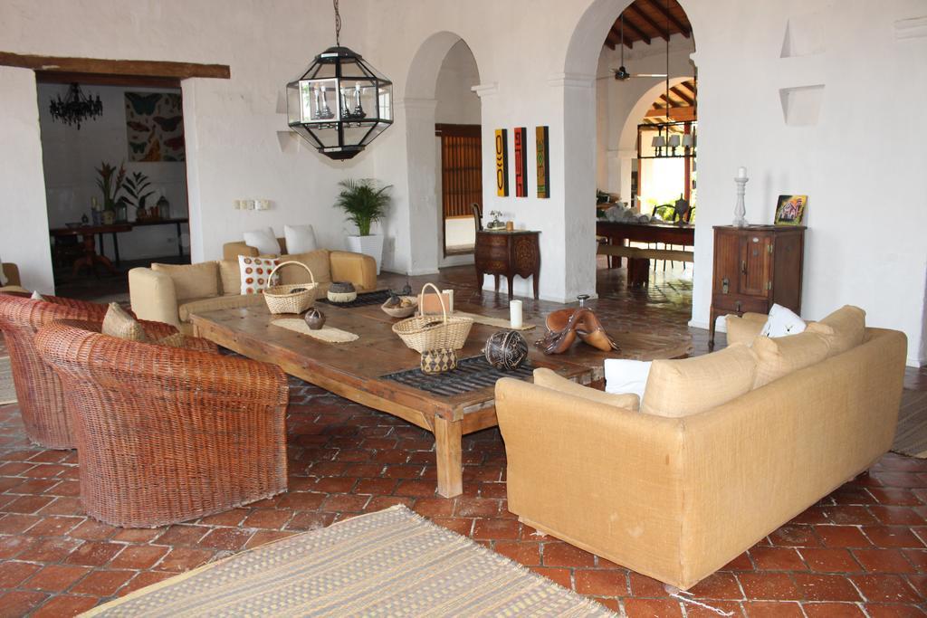 Hotel Portal De La Marquesa Mompós Esterno foto Interior of a typical house in San Cristóbal de Las Casas