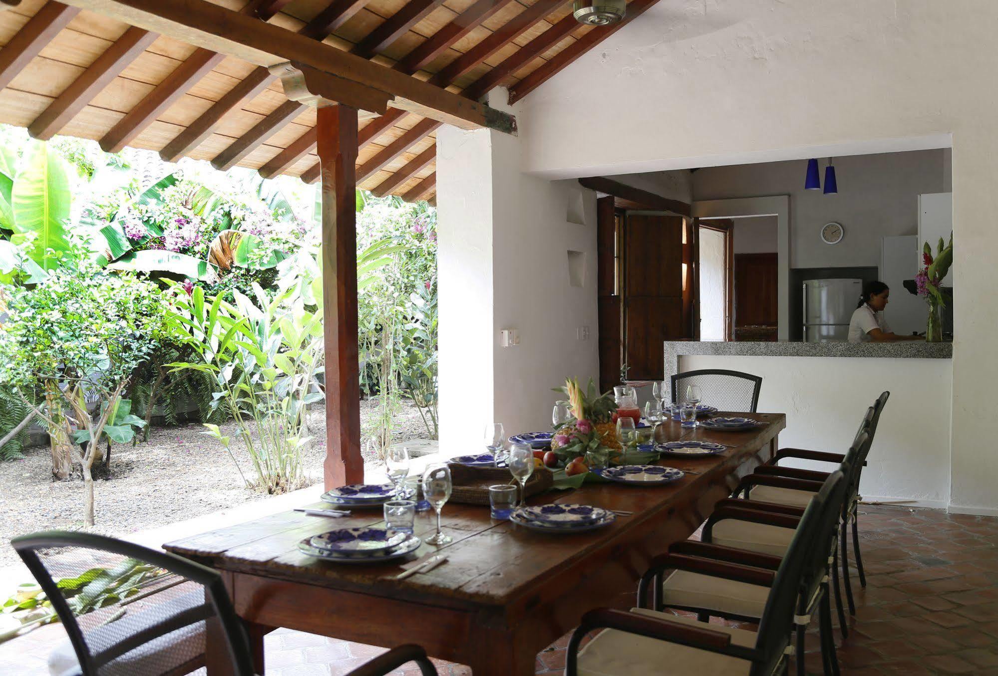 Hotel Portal De La Marquesa Mompós Esterno foto A dining room in Sri Lanka